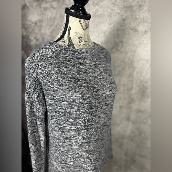 LOFT Ann Taylor Chic Cotton Gray Knit Pullover Sweater size Medium - Picture 6 of 8